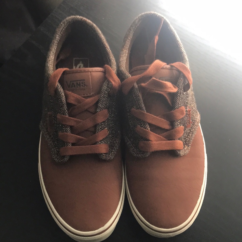Vans - Picture 2 of 7
